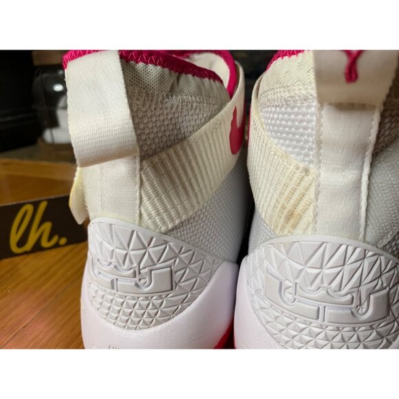 Size 12.5 Lebron Zoom Soldier Xl 11 “Kay Yow” Athletic Basketball Sneakers 89764 - Picture 7 of 7